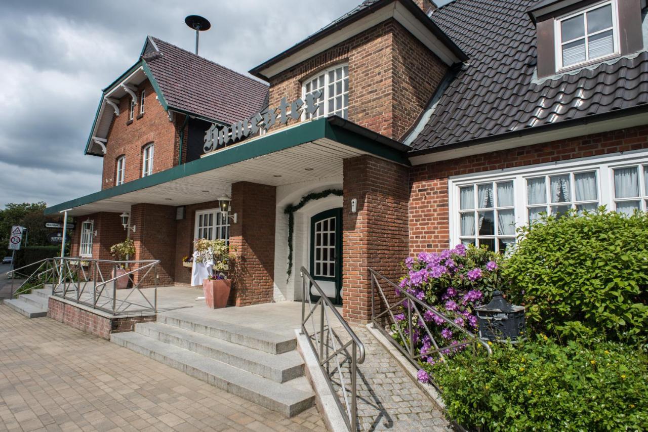 Landhaus Hamester - Hotel & Restaurant Basthorst  المظهر الخارجي الصورة