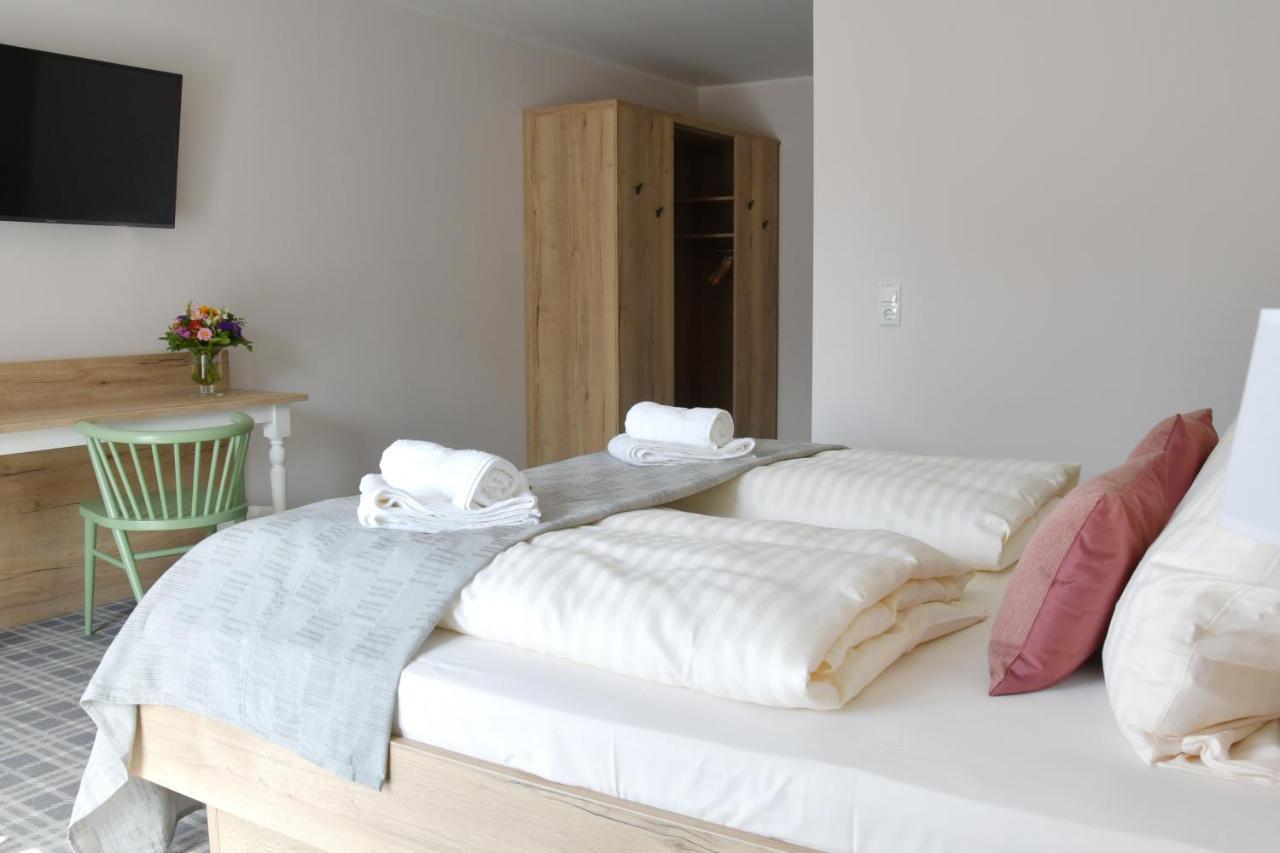 Landhaus Hamester - Hotel & Restaurant Basthorst  المظهر الخارجي الصورة