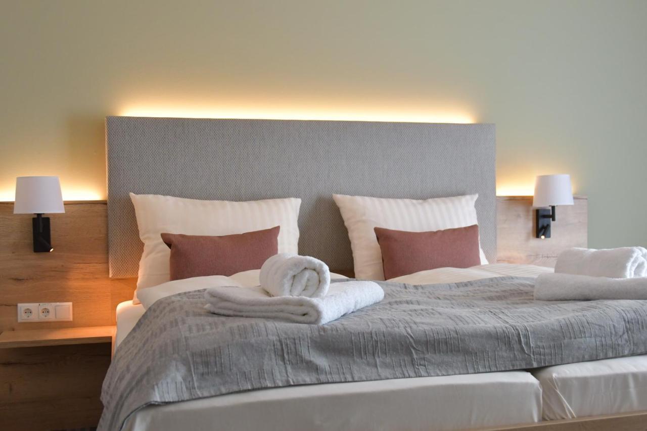Landhaus Hamester - Hotel & Restaurant Basthorst  المظهر الخارجي الصورة