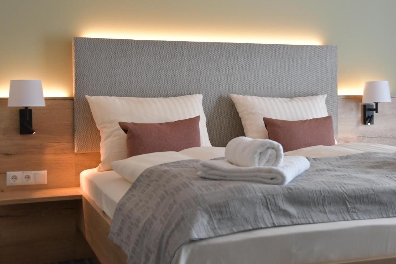 Landhaus Hamester - Hotel & Restaurant Basthorst  المظهر الخارجي الصورة