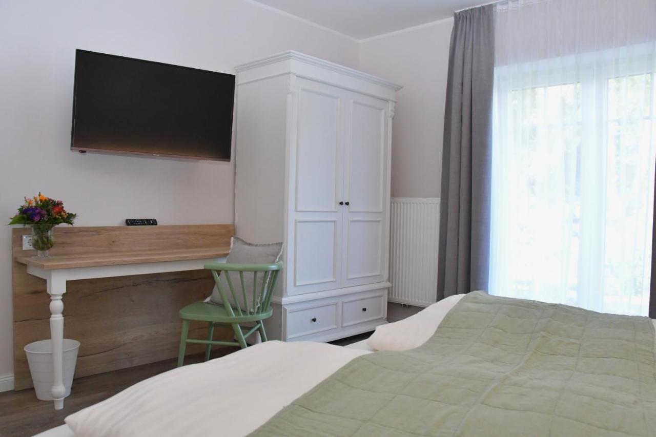 Landhaus Hamester - Hotel & Restaurant Basthorst  المظهر الخارجي الصورة
